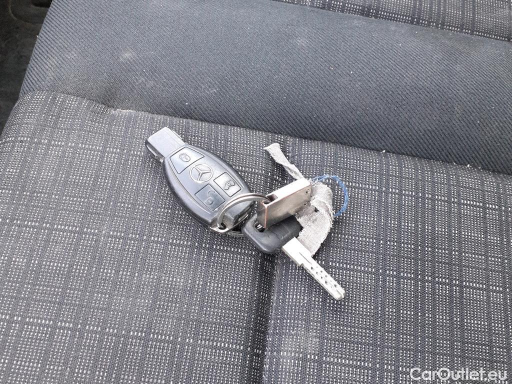  Mercedes  Vito MERCEDES-BENZ  / 2014 / 4P / furgón 111 CDI Larga #4