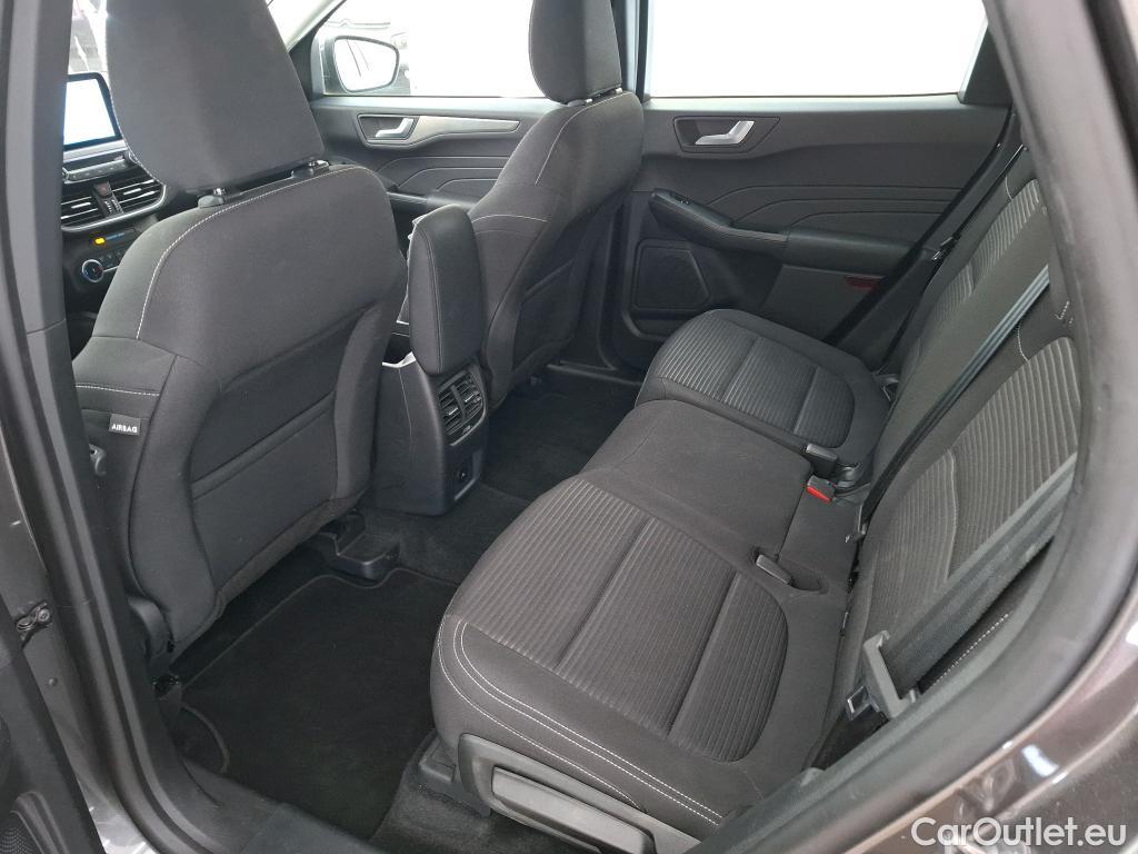 Ford  Kuga FORD  / 2019 / 5P / SUV 2.5 190 hybrid Flexifuel Pshift Titanium #9