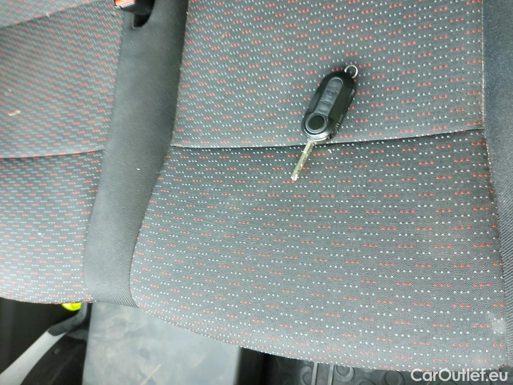  Opel  Movano OPEL  / 2021 / 4P / furgón Base L2H2 3.5T 2.2 BHDi 88kW #47