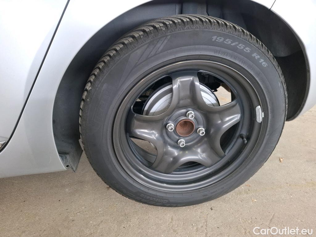  Renault  Clio  V Business 1.6 E-TECH Hybrid 140CV BVA6 E6d #36