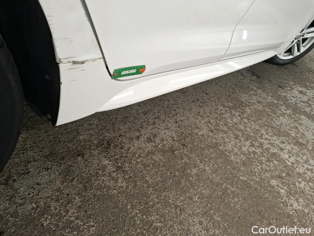 Toyota  Corolla TOYOTA  / 2018 / 5P / Berline Hybride 122h Dynamic Business #14