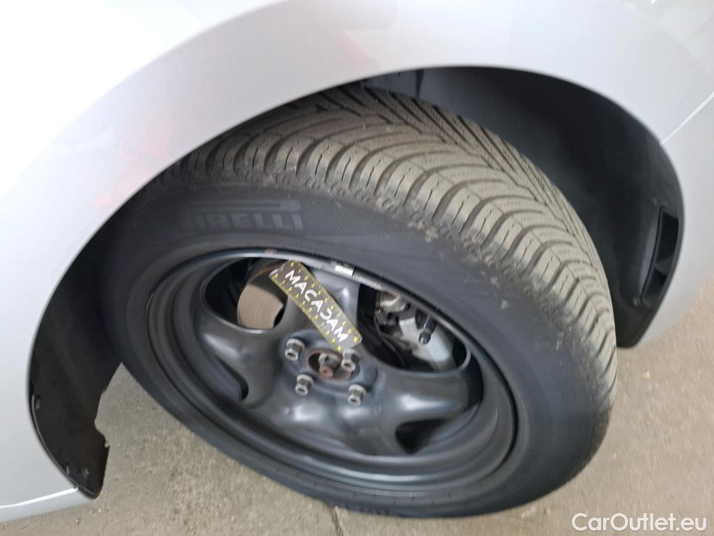  Renault  Clio  V Business 1.6 E-TECH Hybrid 140CV BVA6 E6d #41