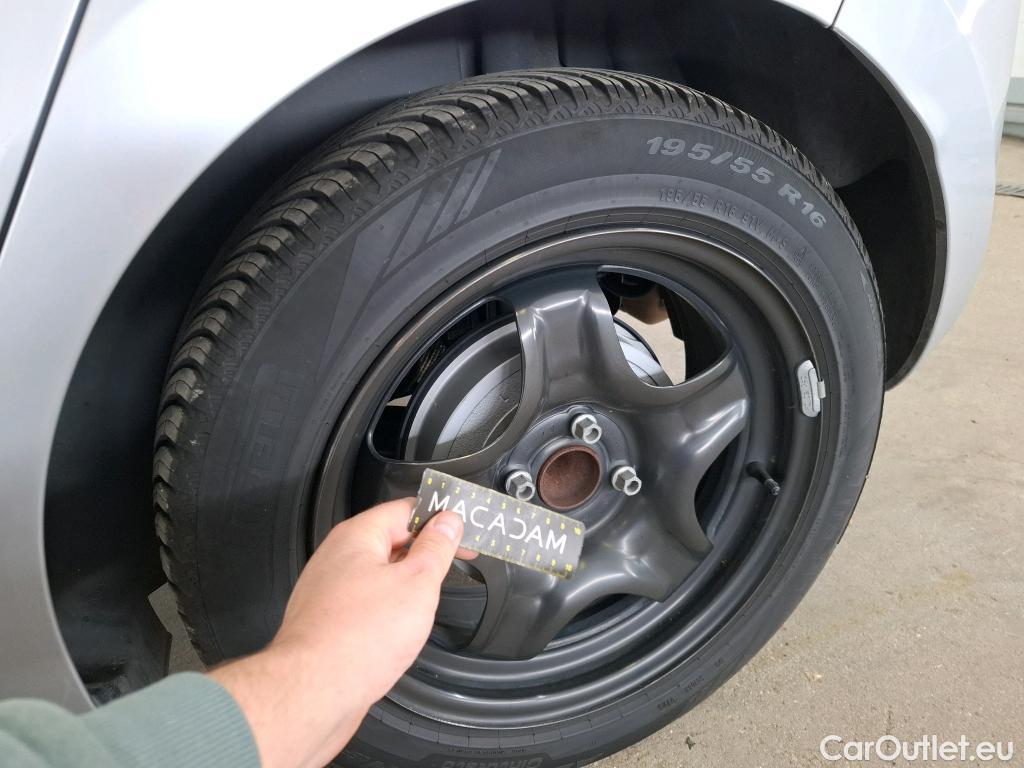  Renault  Clio  V Business 1.6 E-TECH Hybrid 140CV BVA6 E6d #37