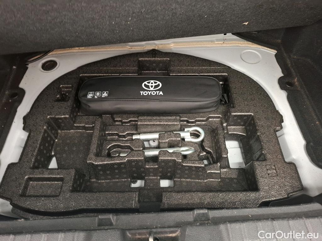 Toyota  Corolla TOYOTA  / 2018 / 5P / Berline Hybride 122h Dynamic Business #33