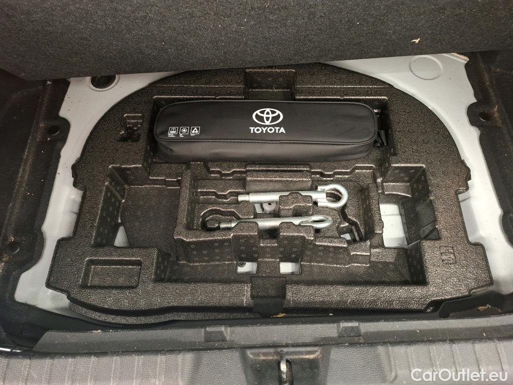 Toyota  Corolla TOYOTA  / 2018 / 5P / Berline Hybride 122h Dynamic Business #11