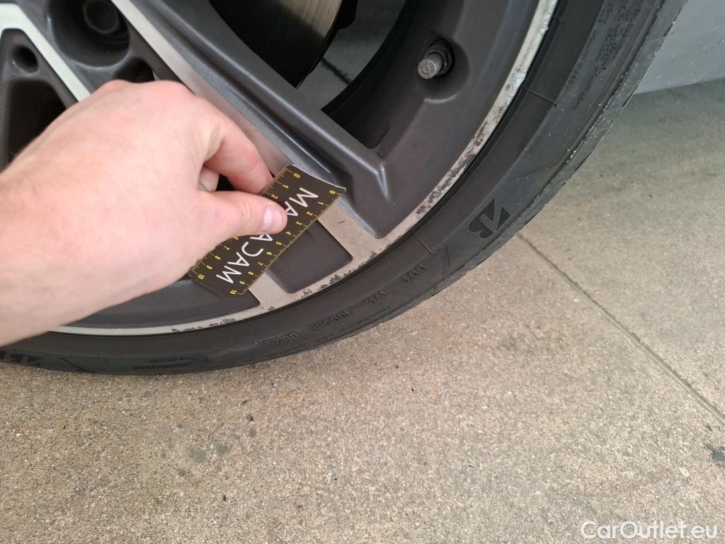 Bmw  Serie 1 BMW Série 1 / 2019 / 5P / Berline 116i DKG7 Business Design #9