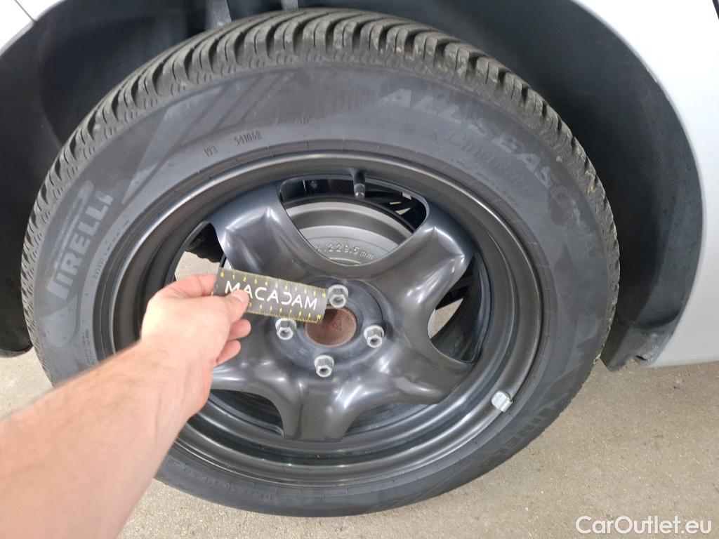  Renault  Clio  V Business 1.6 E-TECH Hybrid 140CV BVA6 E6d #40