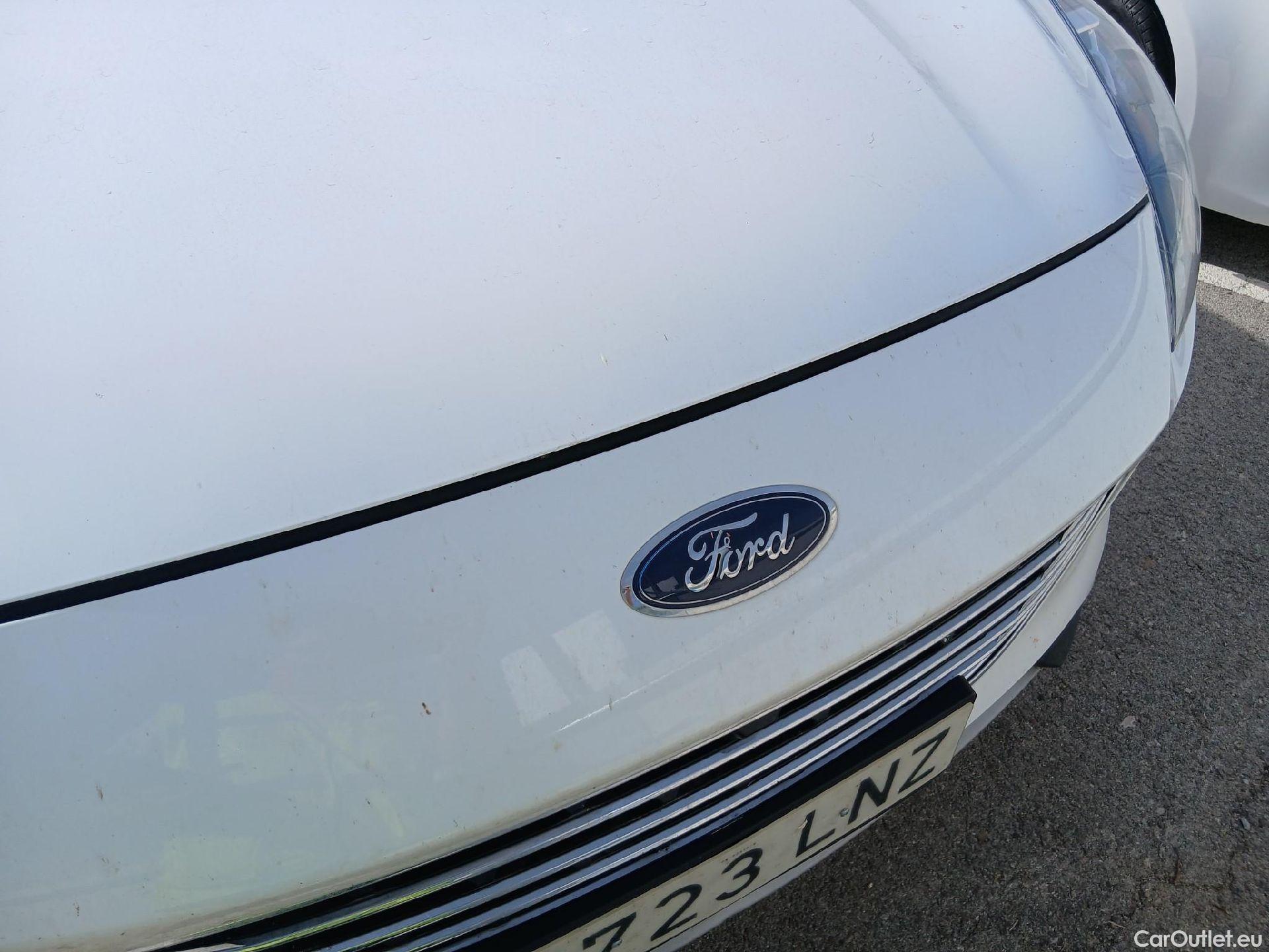  Ford  Kuga FORD  / 2019 / 5P / todoterreno Titanium 1.5 EcoBoost 110kW (150CV) #11