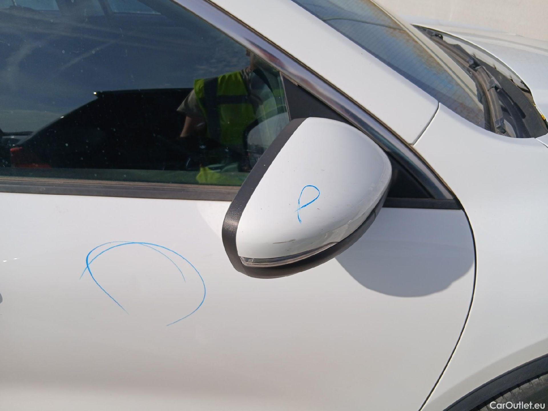  Ford  Kuga FORD  / 2019 / 5P / todoterreno Titanium 1.5 EcoBoost 110kW (150CV) #35