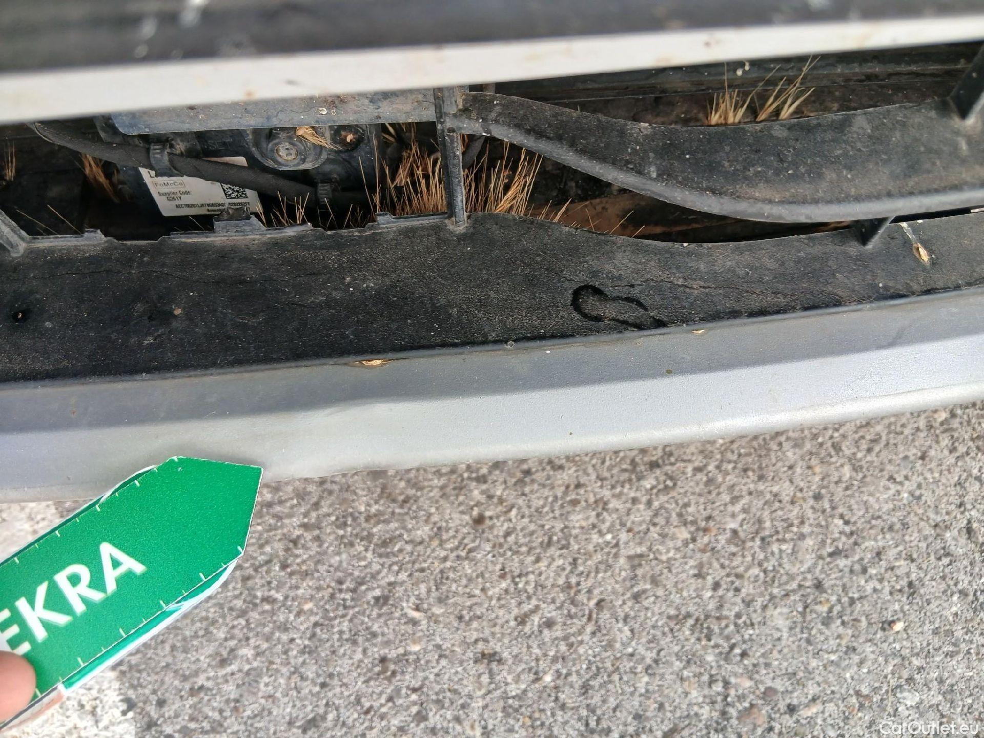  Ford  Kuga FORD  / 2019 / 5P / todoterreno Titanium 1.5 EcoBoost 110kW (150CV) #13