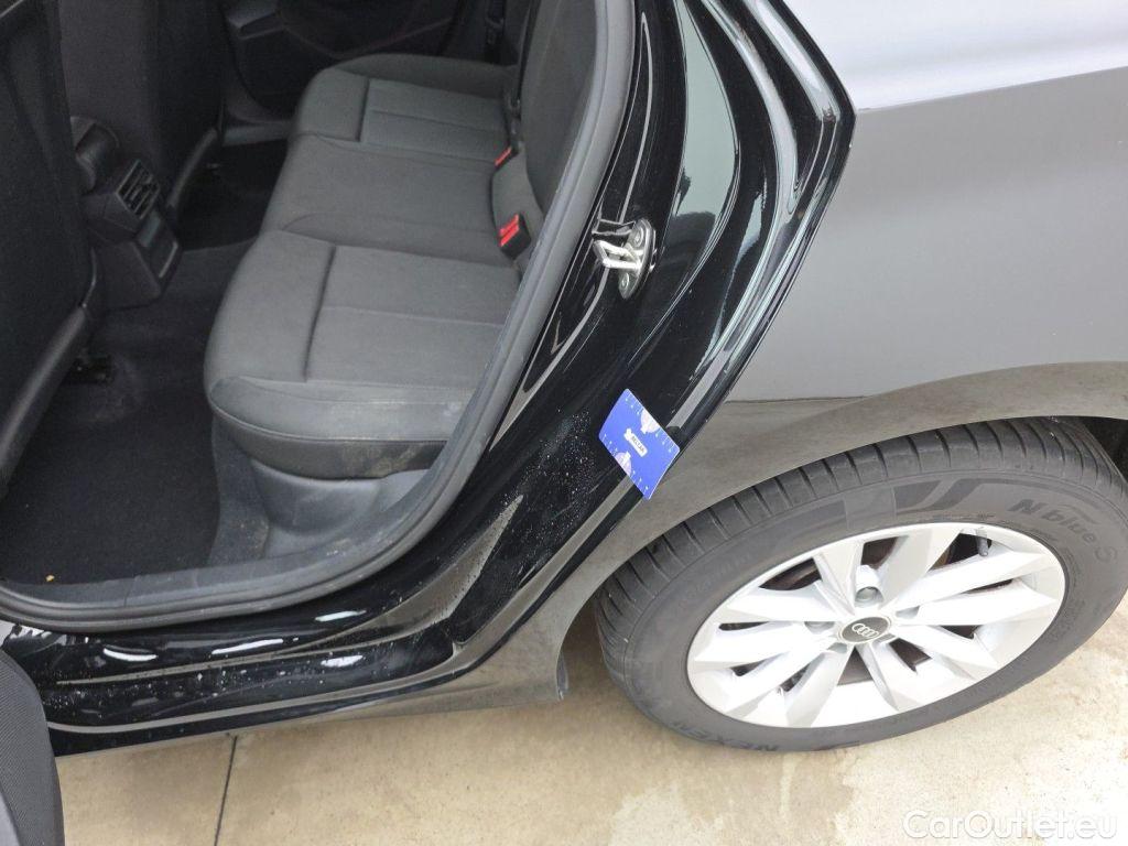 Audi  A3 Audi  Sportback 2.0 30 TDi 85kW 5d #32