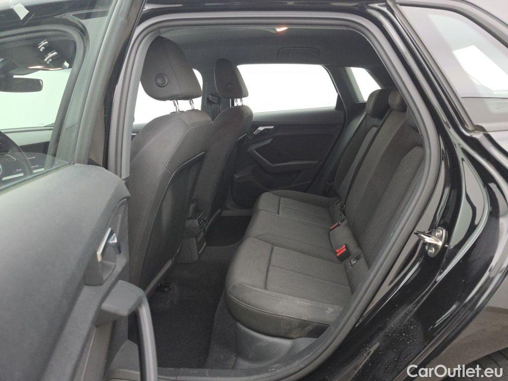 Audi  A3 Audi  Sportback 2.0 30 TDi 85kW 5d #10