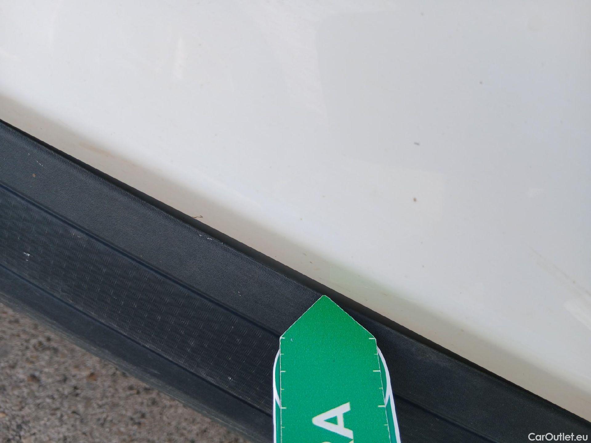  Ford  Kuga FORD  / 2019 / 5P / todoterreno Titanium 1.5 EcoBoost 110kW (150CV) #21