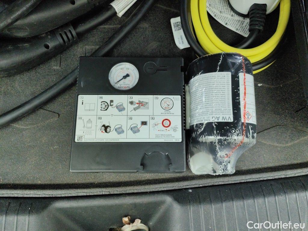 Volkswagen  ID.4 Volkswagen  77 kWh - Max 5d #16