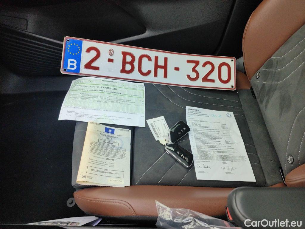 Volkswagen  ID.4 Volkswagen  77kWh Pro Tech 5d #4