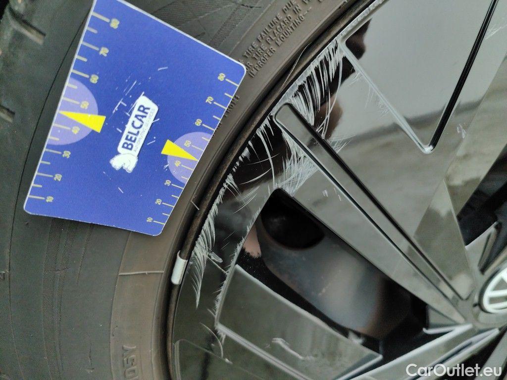 Volkswagen  ID.4 Volkswagen  77 kWh - Max 5d #76