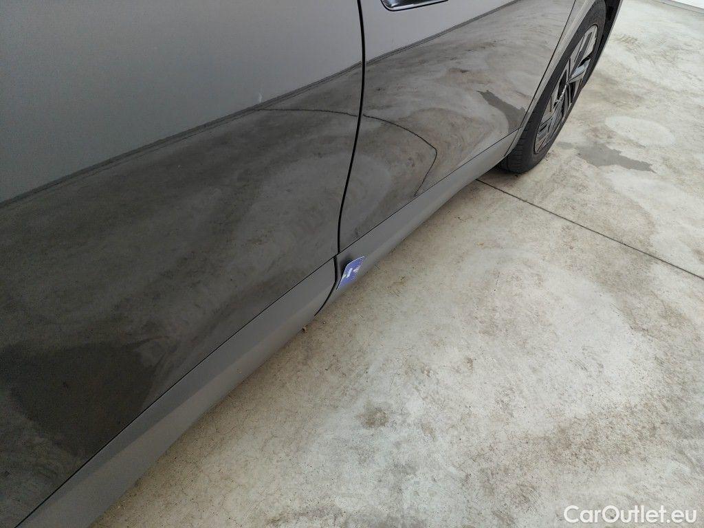 Volkswagen  ID.4 Volkswagen  77 kWh - Max 5d #24