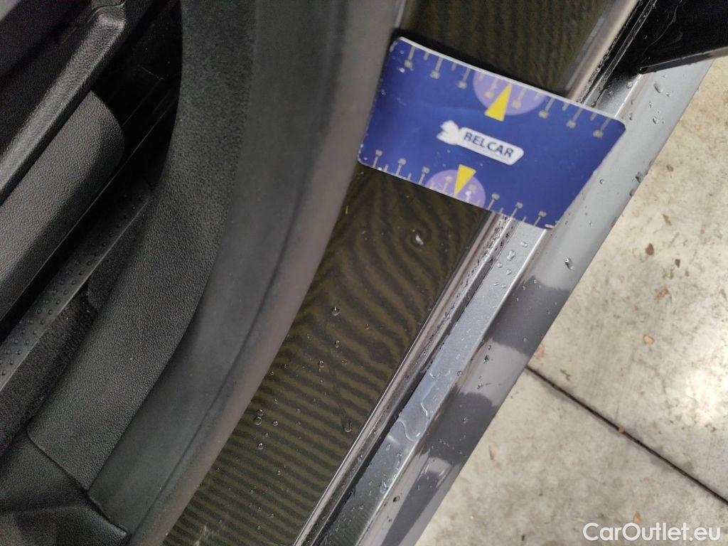 Bmw  Serie 2 BMW 2 Reeks Gran Coupé 216dA (85kW) 4d #40