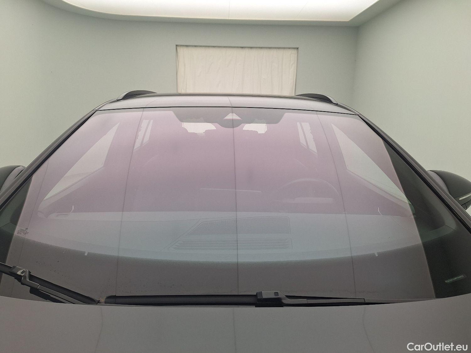 Volkswagen  ID.4 VW,  '20 BEV, Volkswagen  77kWh Pro Life 5d #10