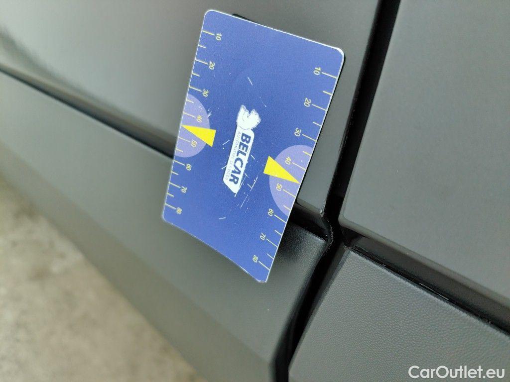 Volkswagen  ID.4 Volkswagen  77 kWh - Max 5d #37