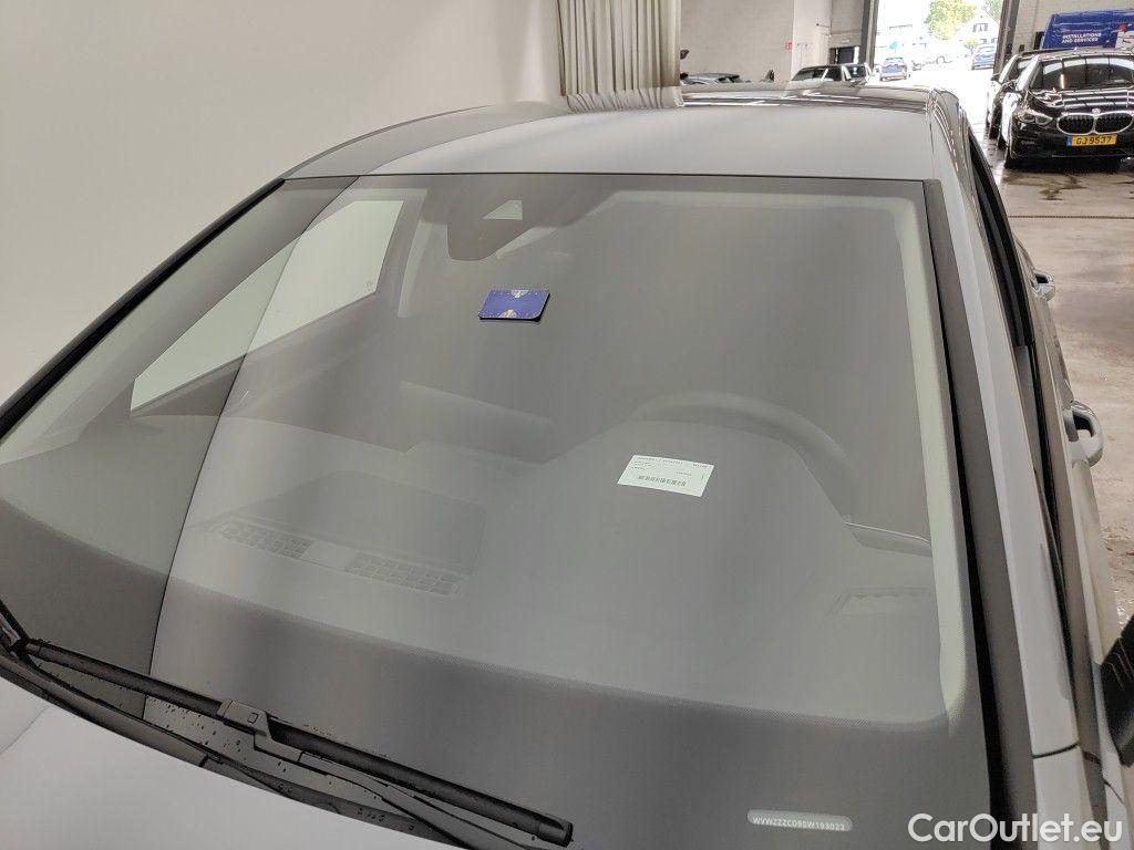 Volkswagen  Golf  Volkswagen VIII 1.5 TSI 85kW Life Business 5d #23