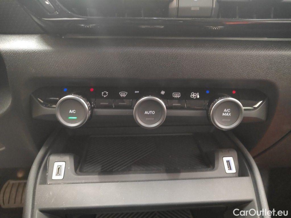 Citroen  C4 Citroën  1.5 BlueHDi 130 S&S EAT8 Shine 5d #25