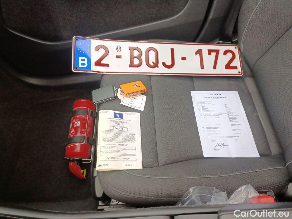 Volvo  XC 40 Volvo XC40 T3 Geartronic Momentum Pro 5d #4