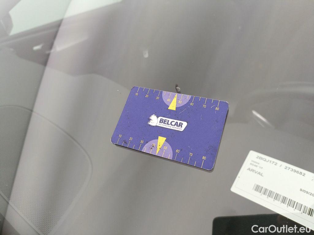 Volvo  XC 40 Volvo XC40 T3 Geartronic Momentum Pro 5d #40