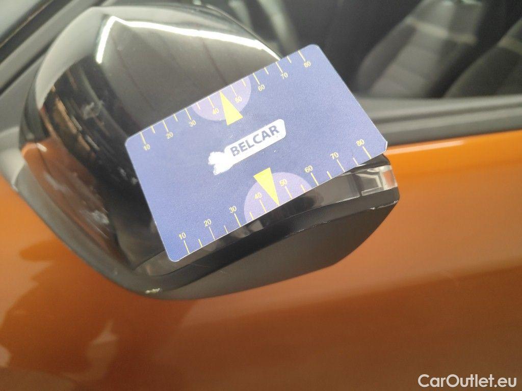 Citroen  C4 Citroën  1.5 BlueHDi 130 S&S EAT8 Shine 5d #31