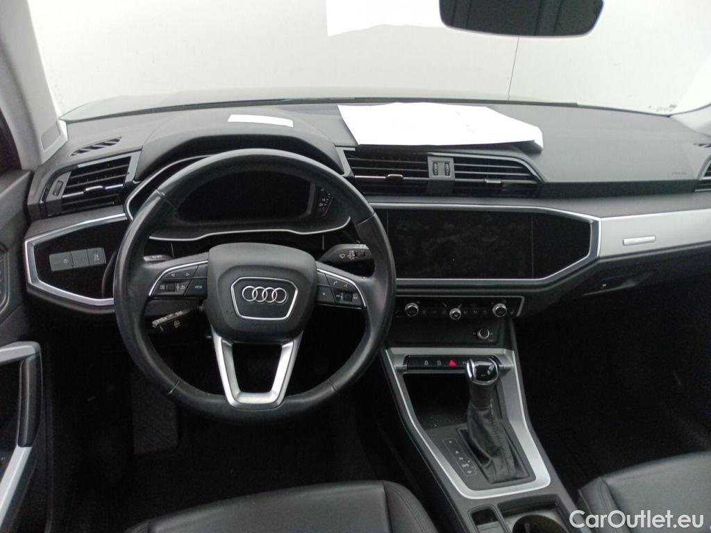 Audi  Q3 Audi  35 TDI S Tronic Business Edition 5d #9