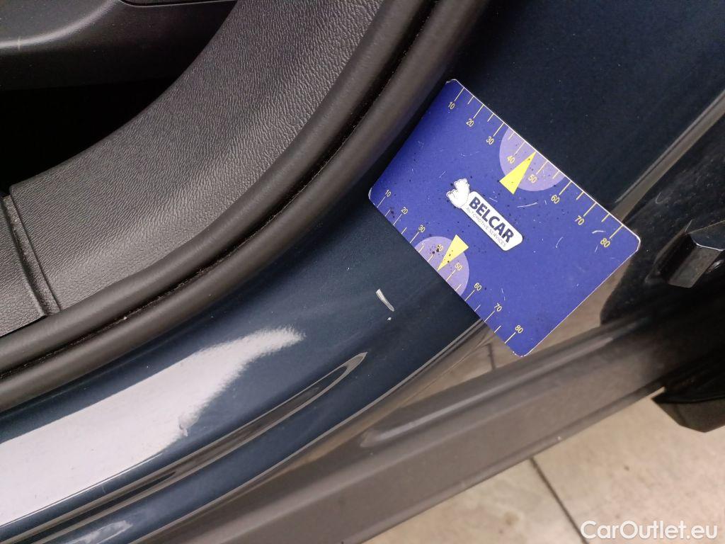 Volvo  XC 40 Volvo XC40 T3 Geartronic Momentum Pro 5d #23