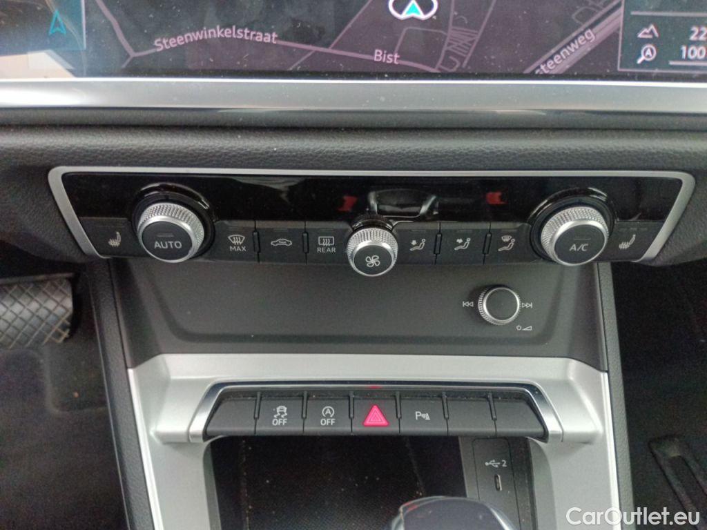 Audi  Q3 Audi  35 TDI S Tronic Business Edition 5d #28