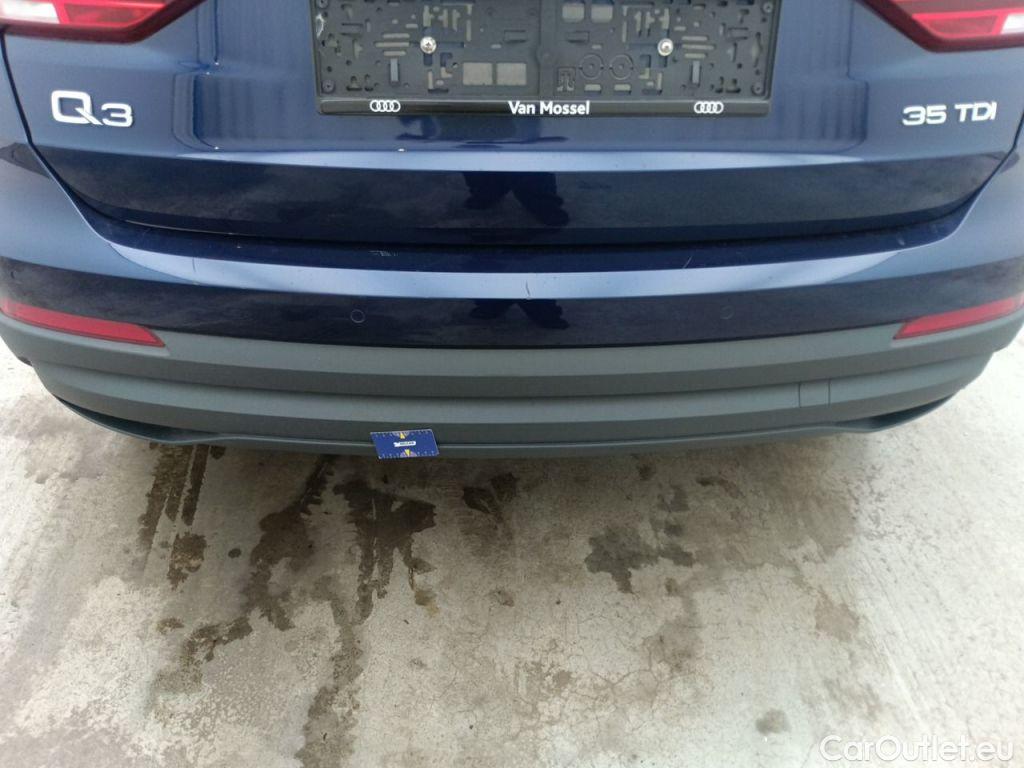 Audi  Q3 Audi  35 TDI S Tronic Business Edition 5d #35