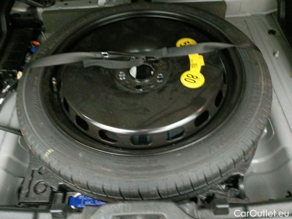 Volvo  XC 40 Volvo XC40 T4 Recharge Geartronic Inscription Expr. 5d #17