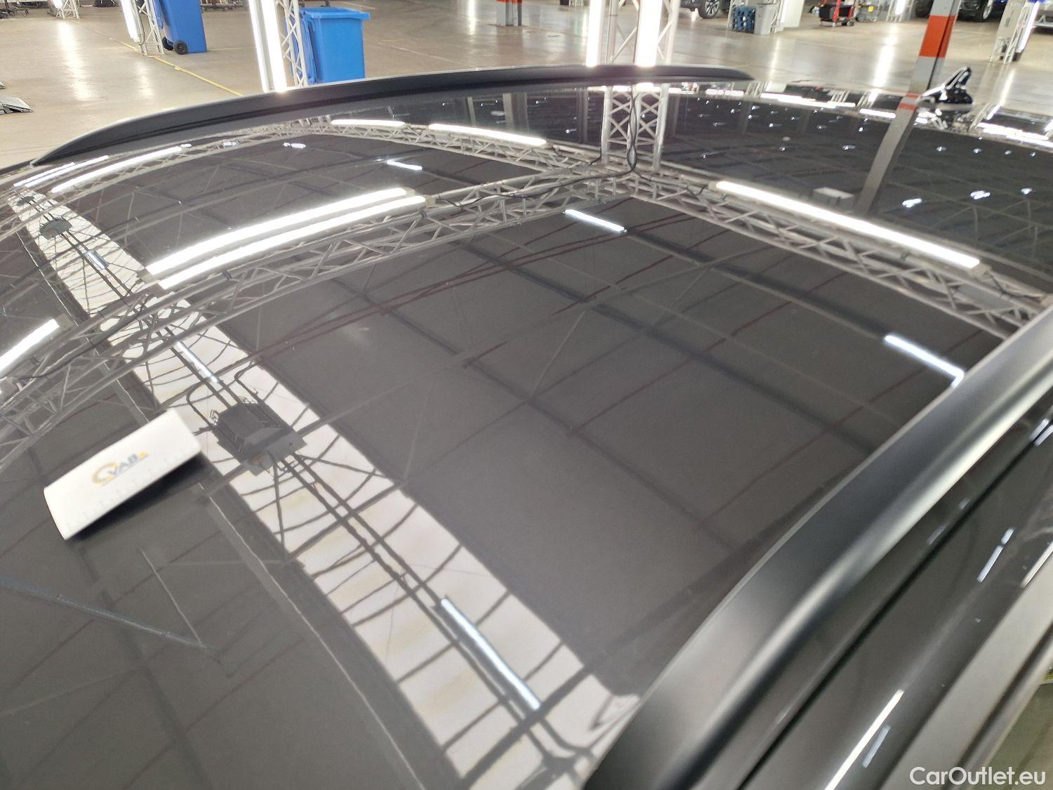 Volkswagen  ID.4 VW,  '20 BEV, Volkswagen  77kWh Pro Life 5d #16