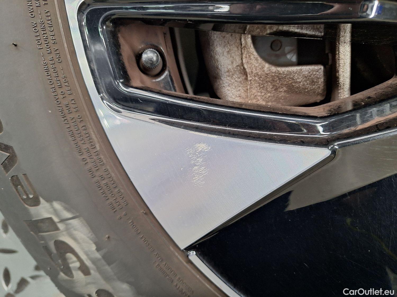 Volkswagen  ID.4 VW,  '20 BEV, Volkswagen  77kWh Pro Life 5d #5