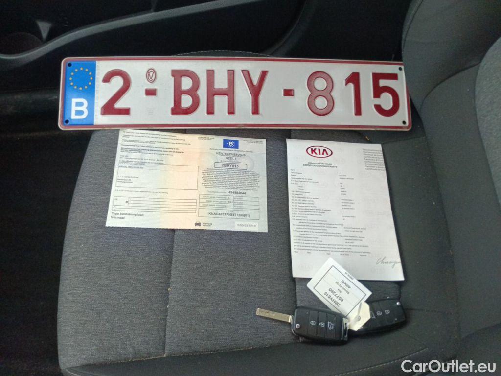 KIA  STONIC KIA  1.0 T 100 Urban Edition 5d #4