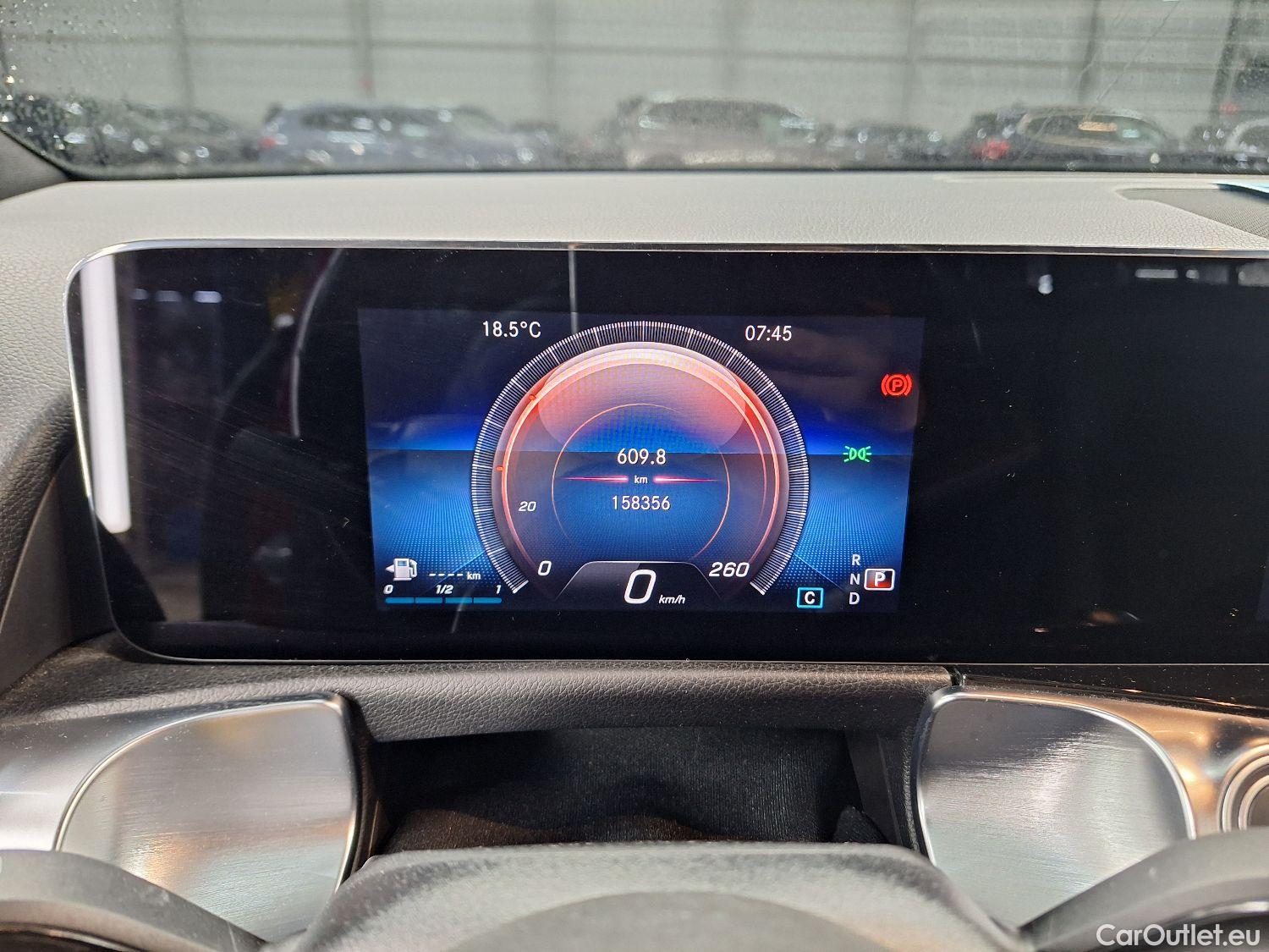 Mercedes  GLB Mercedes,  '19, Mercedes-Benz   180 d 5d 7pl #17