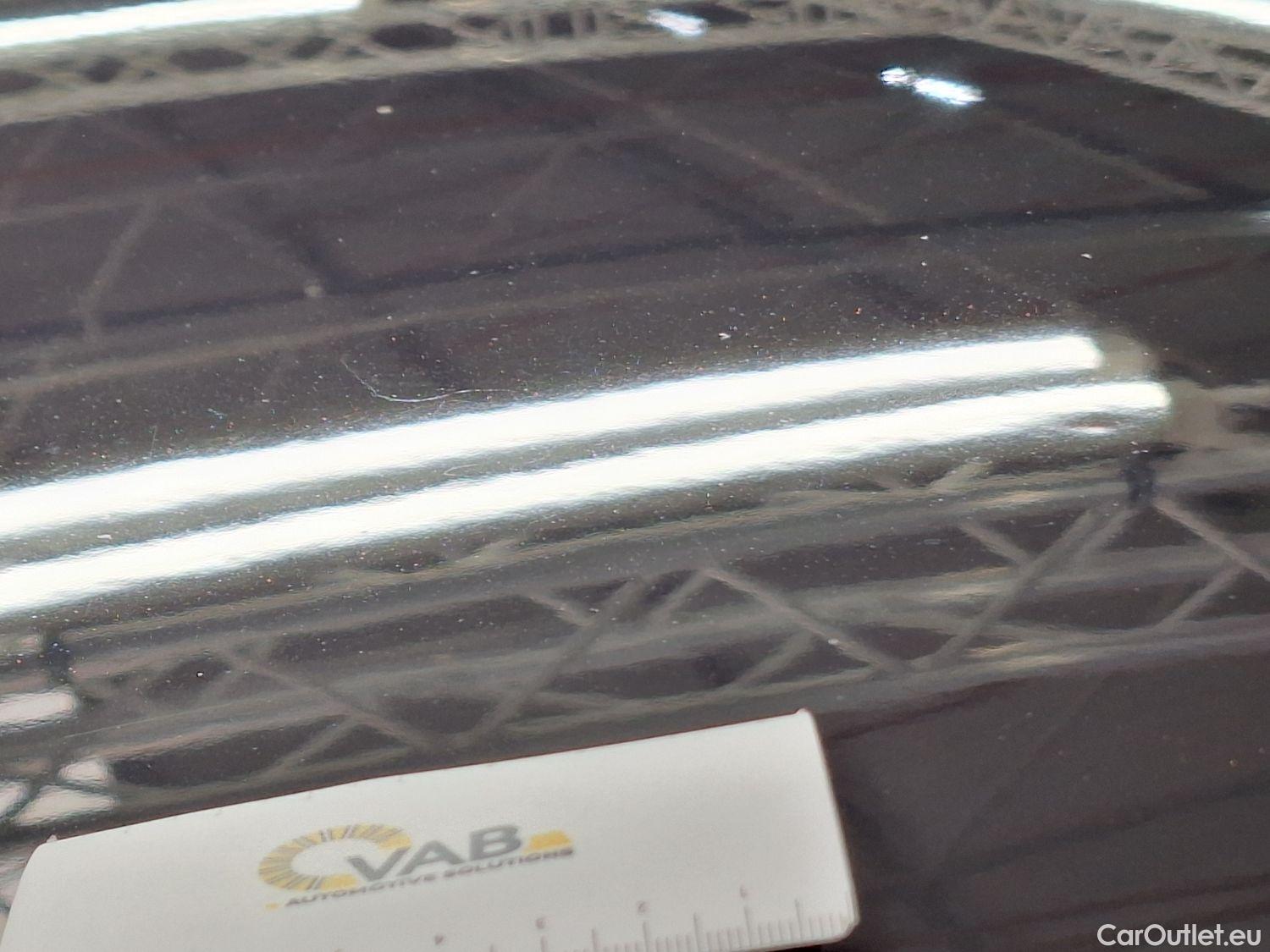 Volkswagen  ID.4 VW,  '20 BEV, Volkswagen  77kWh Pro Life 5d #18