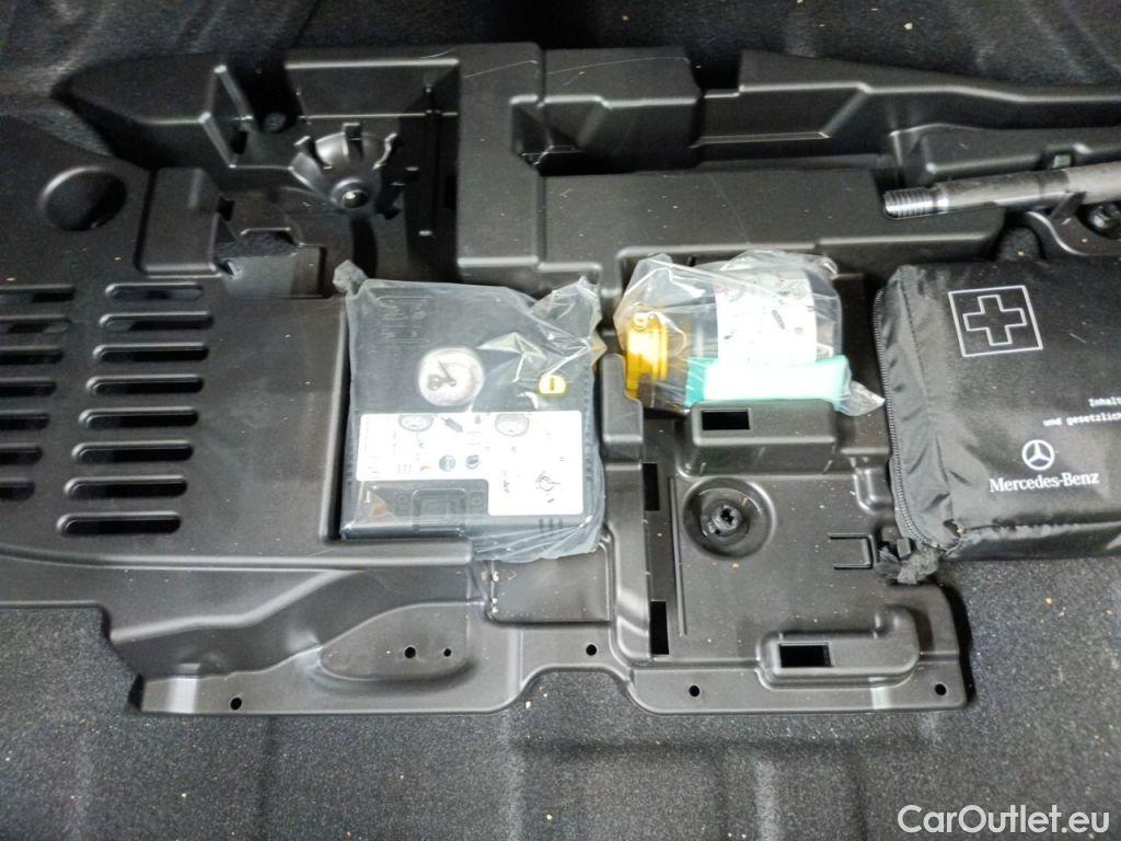 Mercedes  A-Klasse Mercedes-Benz  Limousine A 180 Business Solution 4d #17