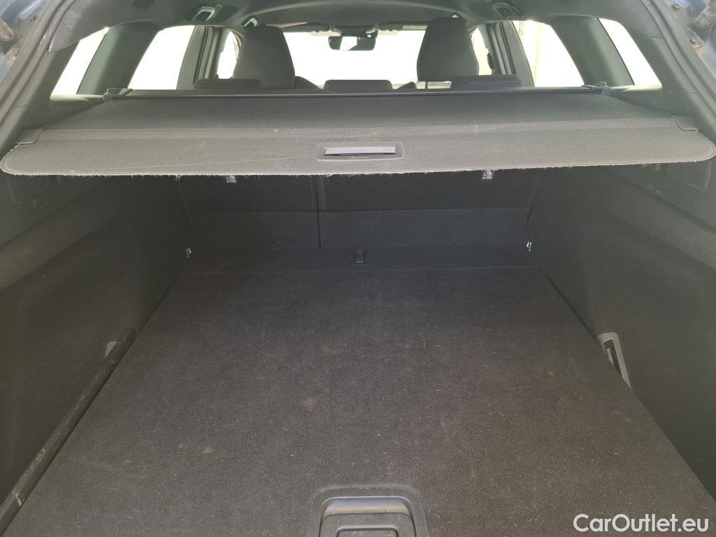 Toyota  Corolla TOYOTA  Touring Sports / 2018 / 5P / Break Hybride 122h Dynamic Business Stage Acad #10