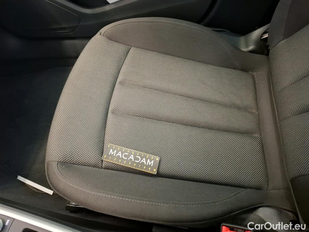 Audi  A4  Berline 30 TDI Business line 2.0 TDI 135CV BVA7 E6d #9