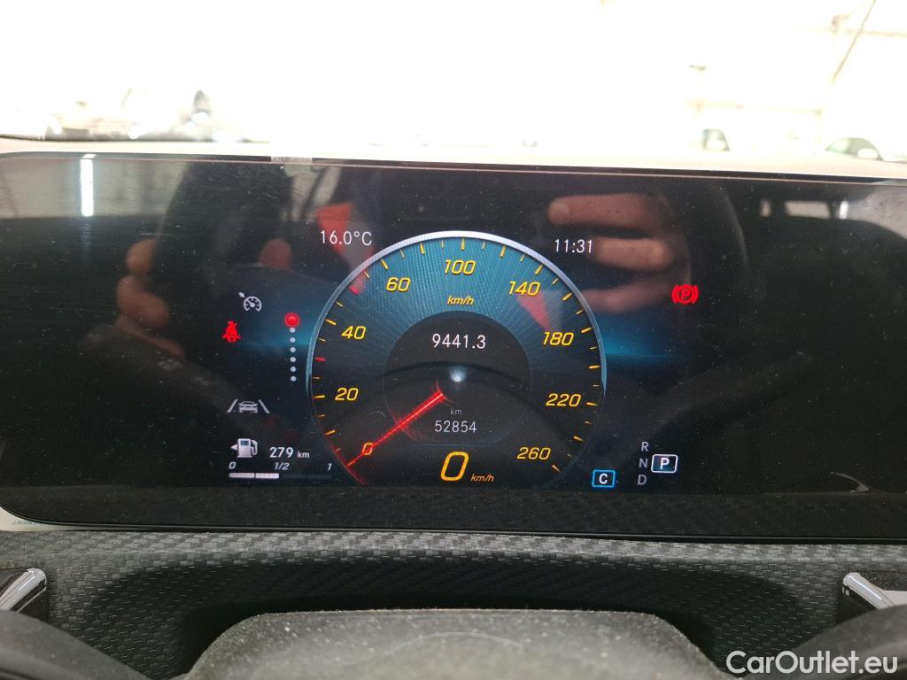 Mercedes  A-Klasse MERCEDES-BENZ Classe A Compact / 2018 / 5P / Berline A 180 Business Line 7G-DCT #6