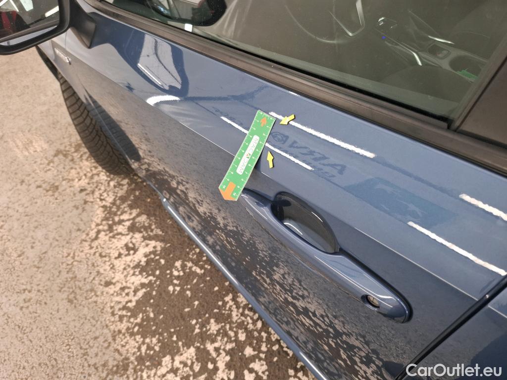 Toyota  Corolla TOYOTA  Touring Sports / 2018 / 5P / Break Hybride 122h Dynamic Business Stage Acad #12