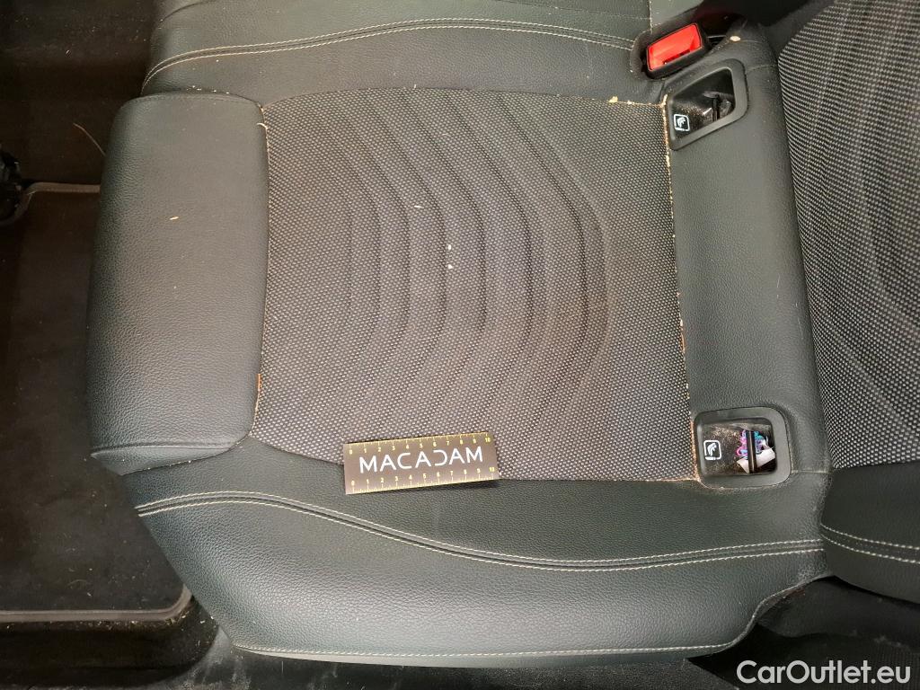 Mercedes  A-Klasse MERCEDES-BENZ Classe A Compact / 2018 / 5P / Berline A 180 Business Line 7G-DCT #20