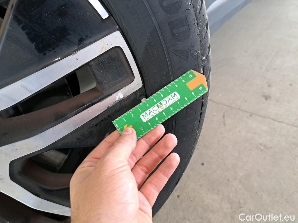 Mercedes  GLA MERCEDES-BENZ  / 2020 / 5P / SUV 1.3  250 e BUSINESS LINE DCT #11