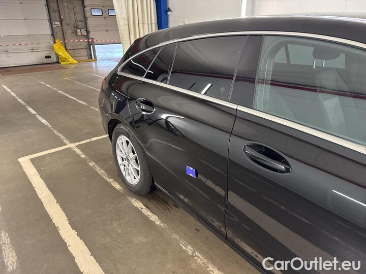Mercedes  CLA-Klasse CLA Shooting Brake CLA 180 d Business Solution Essential 85kW/116pk  5D/P AUT #47