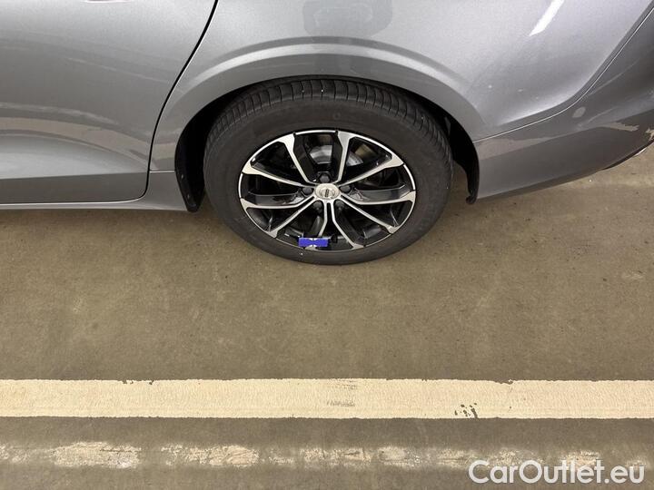 Volvo  V60  D3 Geartronic Momentum Pro 110kW/150pk  5D/P Auto-8 #33