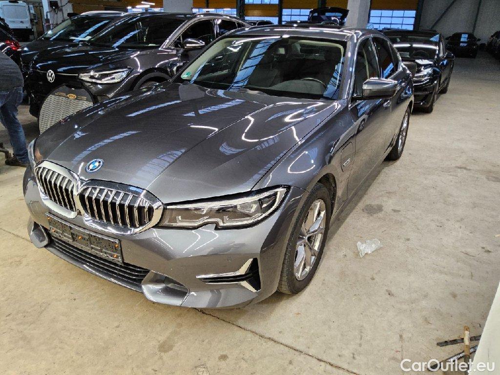 Bmw  Serie 3 Baureihe 3 Lim. 320 e Luxury Line 2.0 150KW AT8 E6d #1