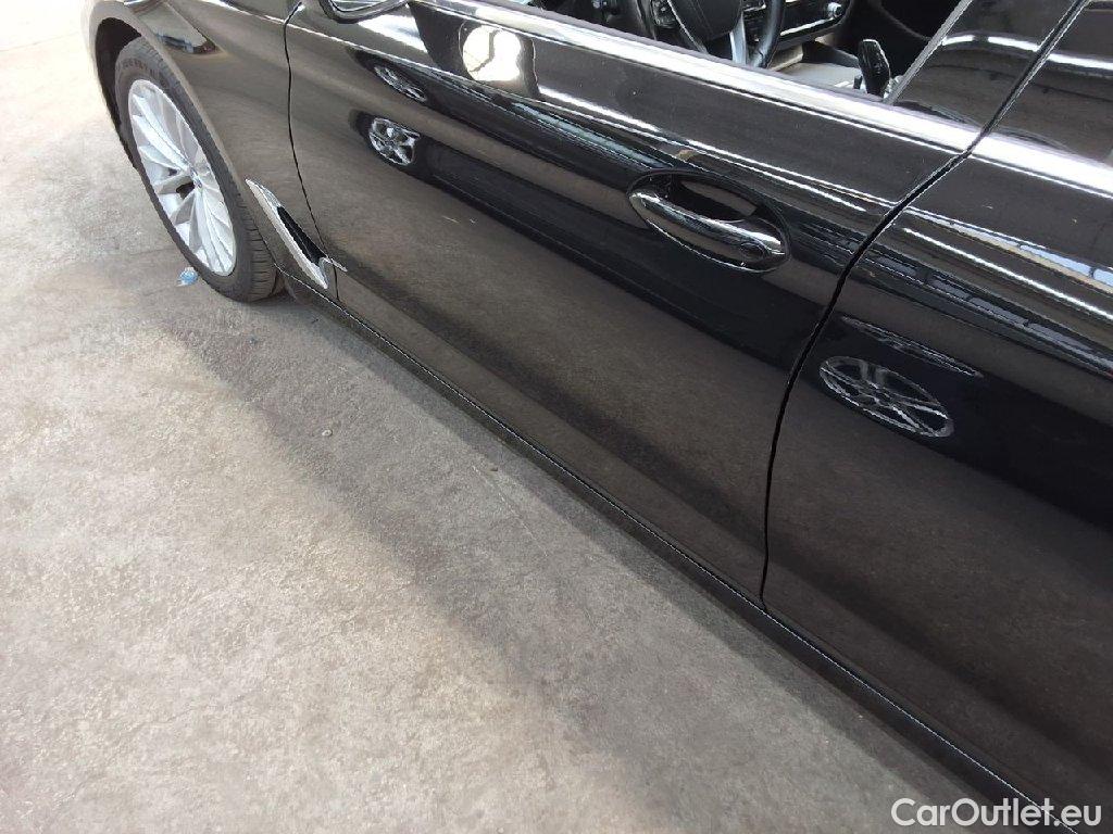 Bmw  Serie 5 Baureihe 5 Touring 520 d Luxury Line 2.0 140KW AT8 E6d #60